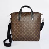  ルイ·ヴィトン Louis Vuitton ヴィトンモノグラム生地 メンズ メッセンジャーバッグ ブラウン M40388