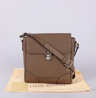  ルイ·ヴィトン Louis Vuitton M31198 エピ・レザー メンズ メッセンジャーバッグ アプリコット