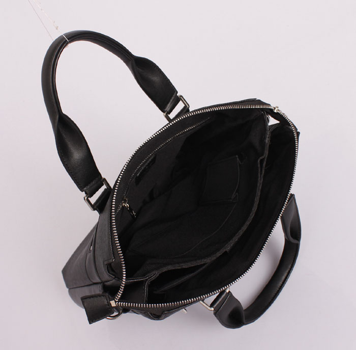  ブラック エピ・レザー メンズ ハンドバッグ メッセンジャーバッグ ルイ·ヴィトン Louis Vuitton M32097