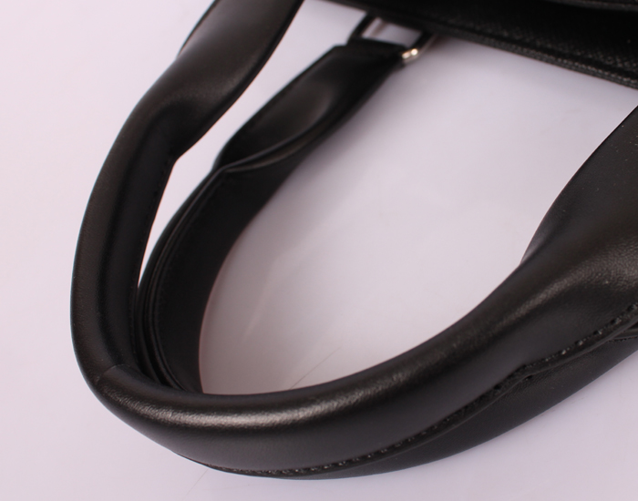  M32010 エピ・レザー ブラック ルイ·ヴィトン Louis Vuitton メンズ ハンドバッグ