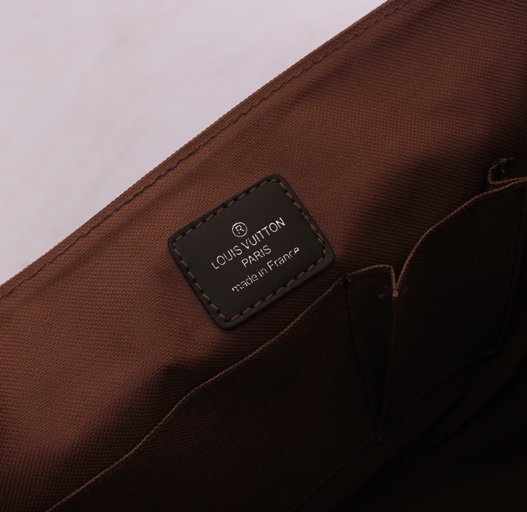  ブラウン エピ・レザー ルイ·ヴィトン Louis Vuitton M32029 メンズ メッセンジャーバッグ