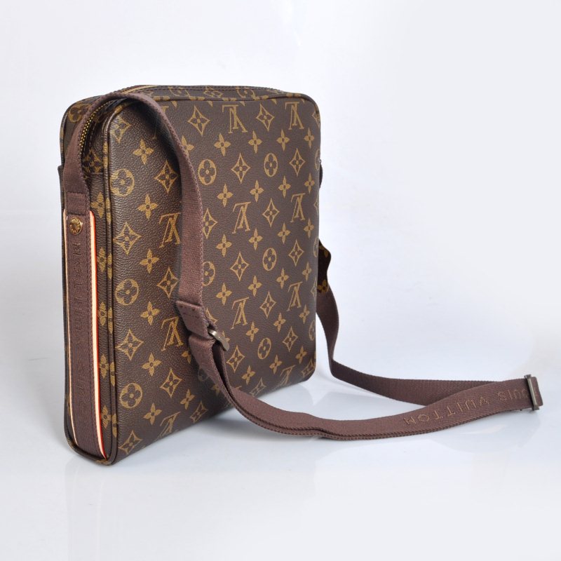  M97037 メンズ メッセンジャーバッグ ルイ·ヴィトン Louis Vuitton ヴィトンモノグラム生地 ブラウン