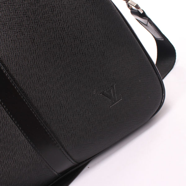 <b> ブラック エピ・レザー ECS005950 メンズ ハンドバッグ メッセンジャーバッグ ルイ·ヴィトン Louis Vuitton</b>