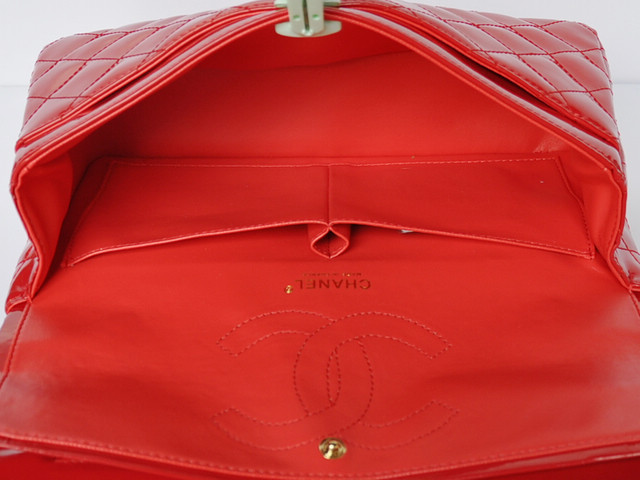 赤い シャネルエナメル 1113 CHANELシャネル 女性 ショルダーバッグ