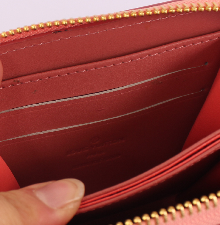  90029 ルイ·ヴィトン Louis Vuitton モノグラム 男性女性 ユニセックス 短い財布  赤い