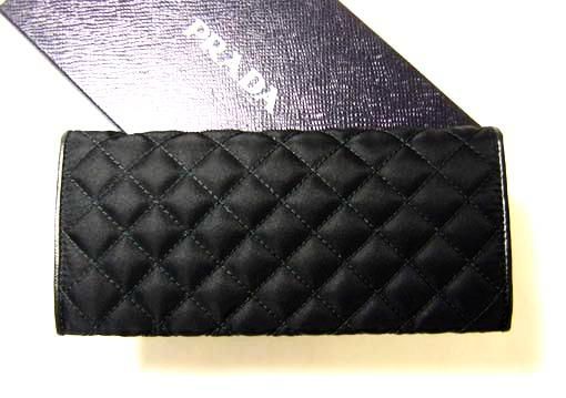 プラダ   テスートキルト 二つ折長財布（ブラック）1M1132-P50