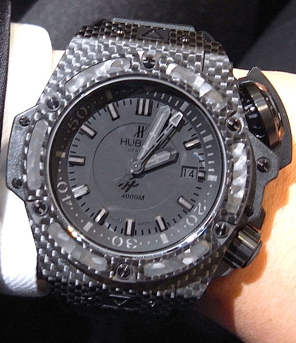 ウブロ腕時計スーパーコピーおすすめ 口コミオーシャノグラフィック ４０００ カーボン 世界５００本限定 731.QX.1140.RX最高品質ロレックス偽物時計