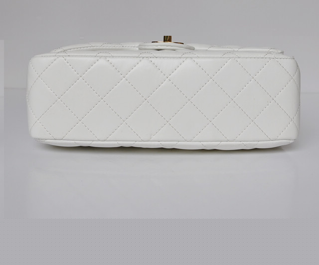  女性 ショルダーバッグ CHANELシャネル ECS009252 シャネル羊革 白い