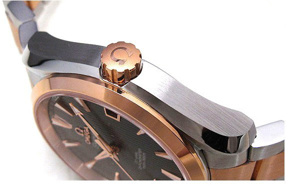 コピー腕時計 シーマスターコーアクシャルアクアテラクロノメーター(M) 231.20.39.21.06.001時計 コピー