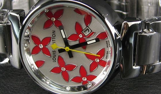 ルイヴィトン   時計赤×白文字盤女性用LV-008