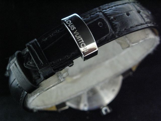 ルイヴィトン  時計 タンブール・GMT LVTG0101