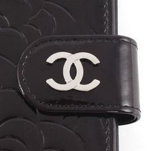 品番：lwcha50087ebkシャネル CHANEL カメリア エナメル 二つ折財布 ブ