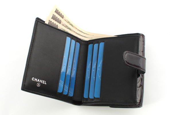 品番：lwcha47422bkシャネル CHANEL カメリア エナメル 二つ折財布 ブ