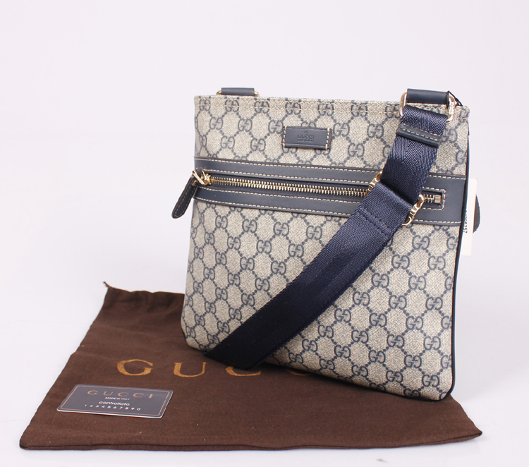  295257 PUC GUCCIグッチ Gucci PVC ブルー 男性 ショルダーバッグ